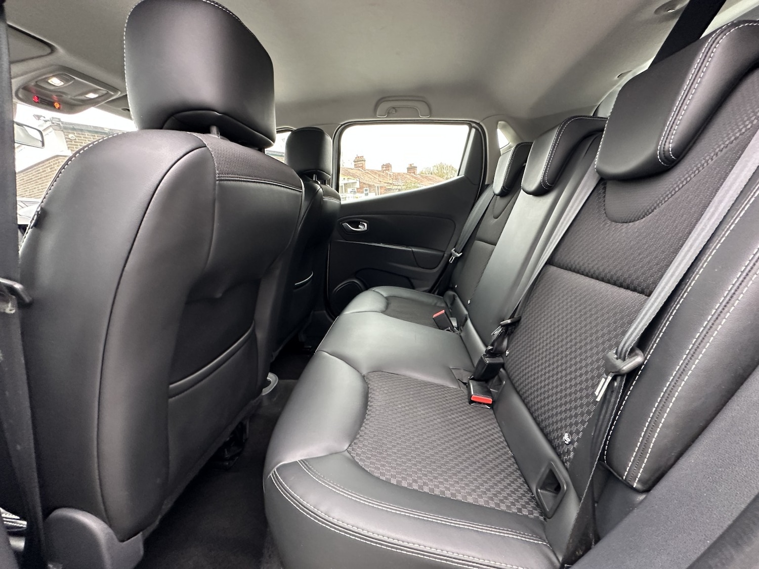 Used Renault Clio 2017 for sale - 78084399: Photo 17