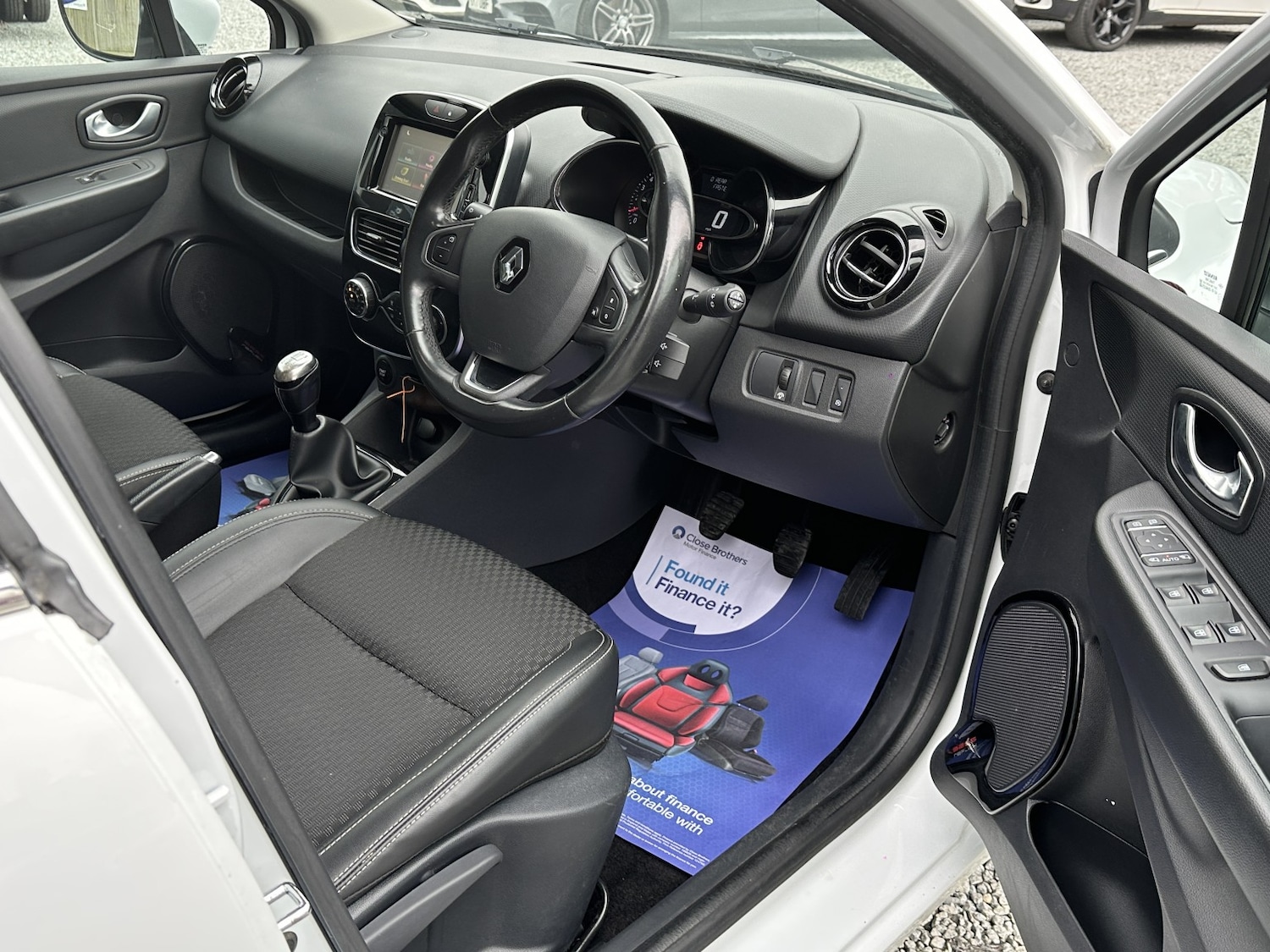 Used Renault Clio 2017 for sale - 78084399: Photo 29