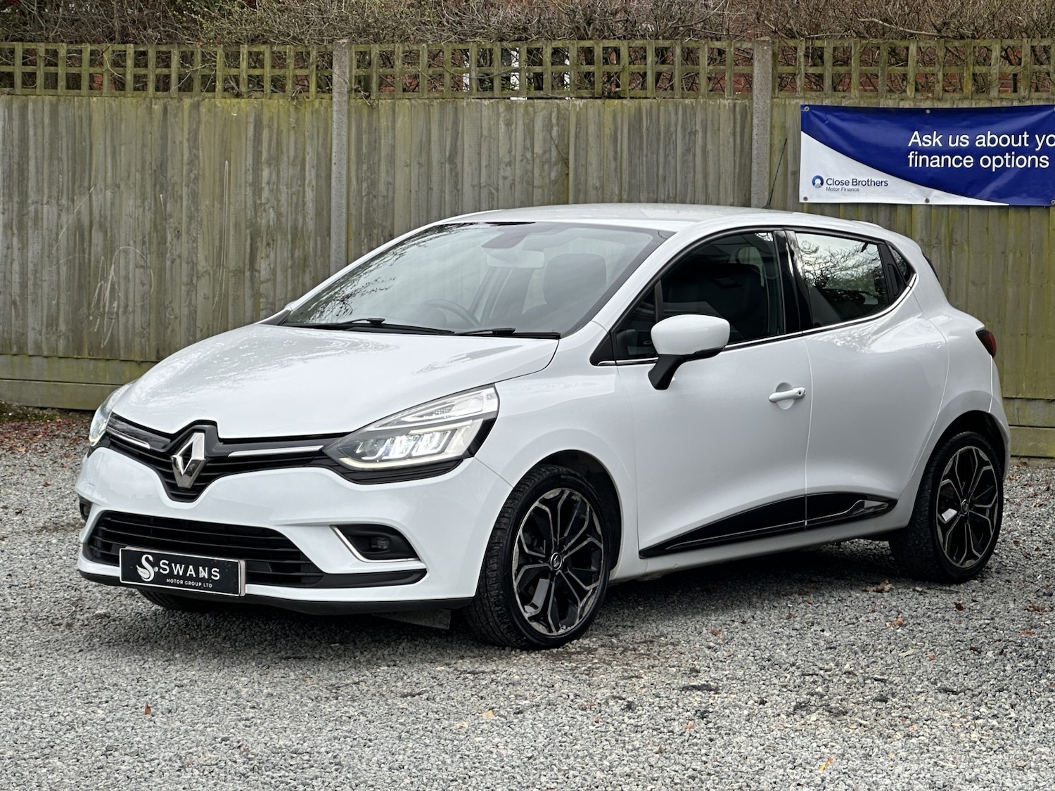 Used Renault Clio 2017 for sale - 78084399: Photo 32