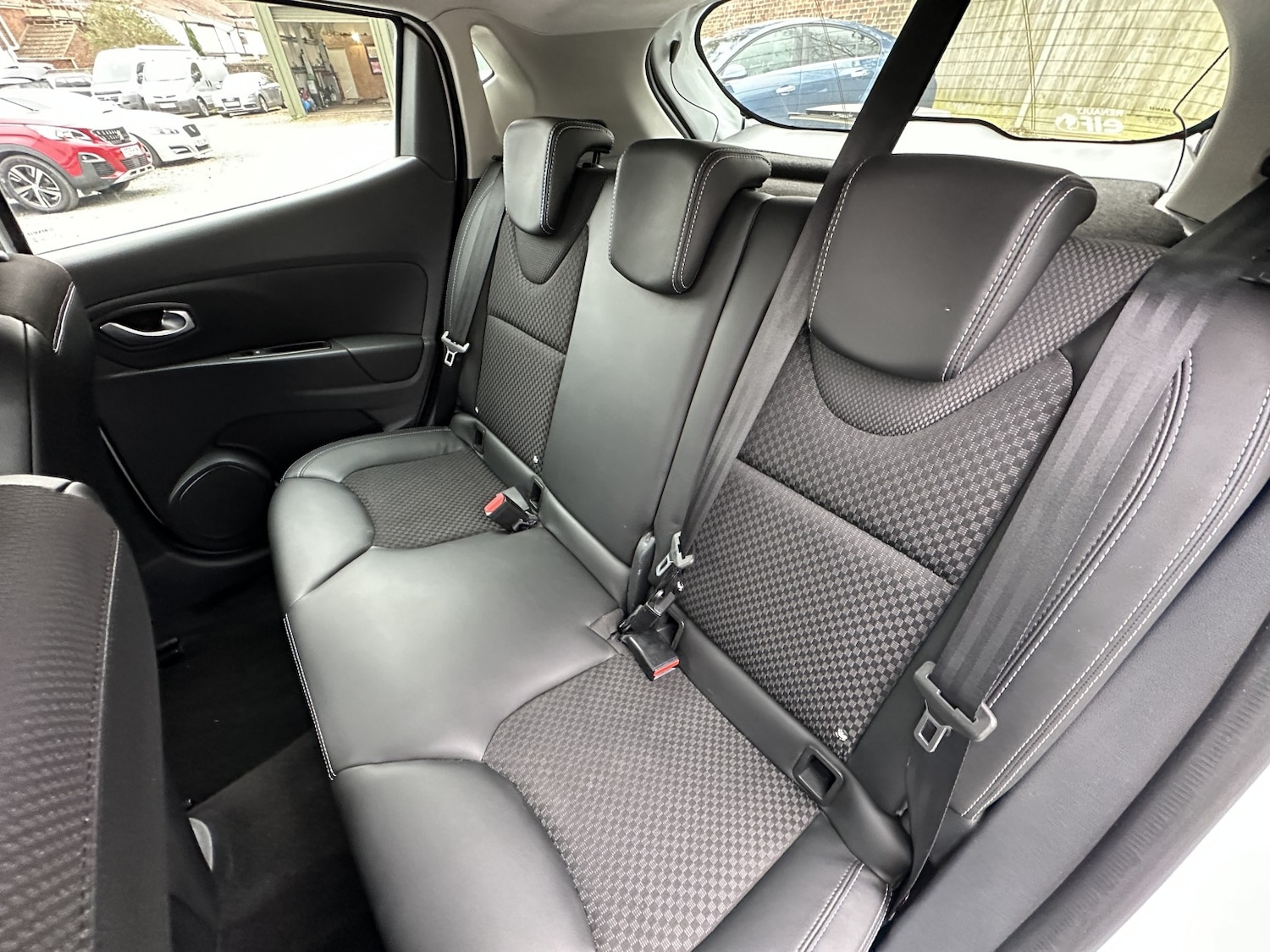 Used Renault Clio 2017 for sale - 78084399: Photo 37