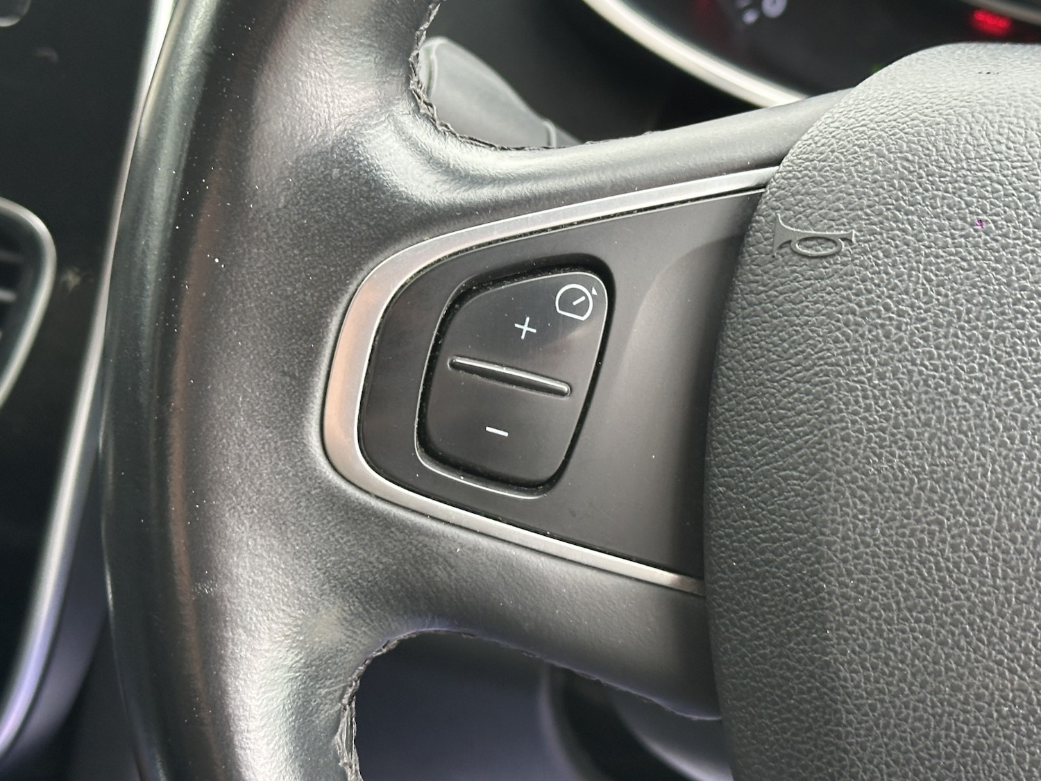 Used Renault Clio 2017 for sale - 78084399: Photo 43