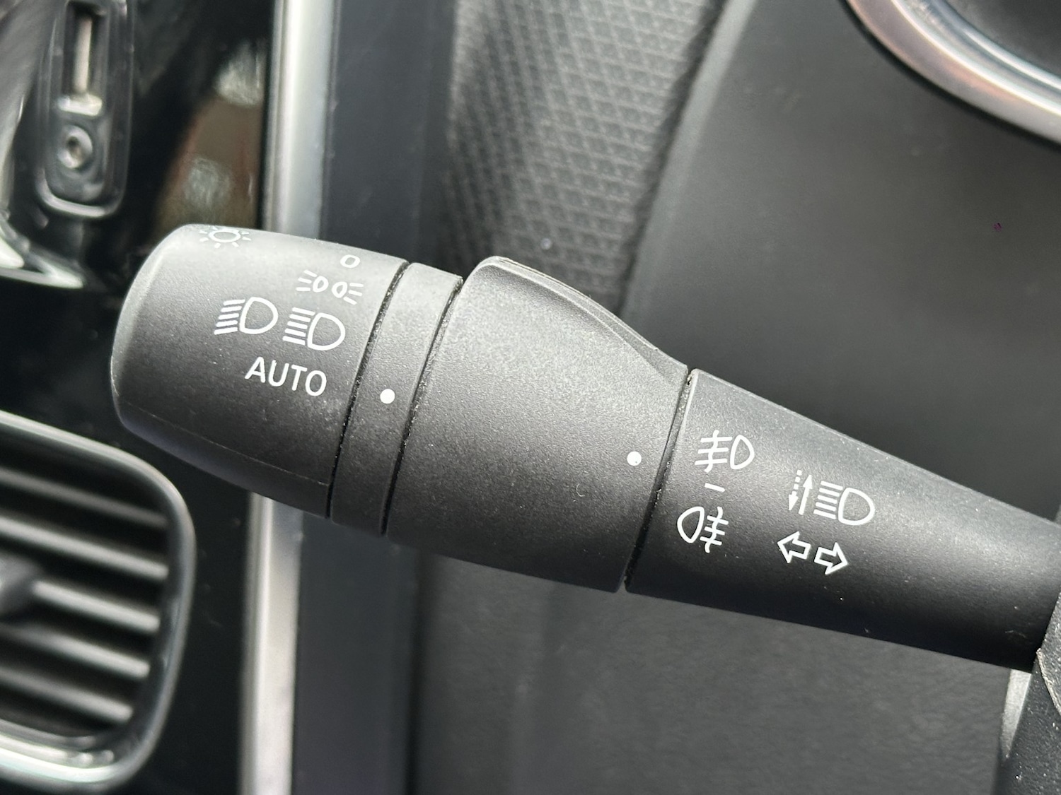 Used Renault Clio 2017 for sale - 78084399: Photo 44