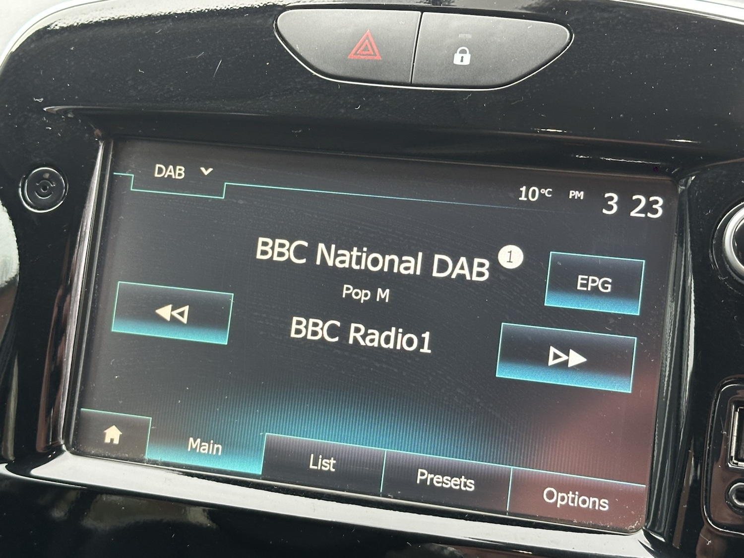 Used Renault Clio 2017 for sale - 78084399: Photo 48