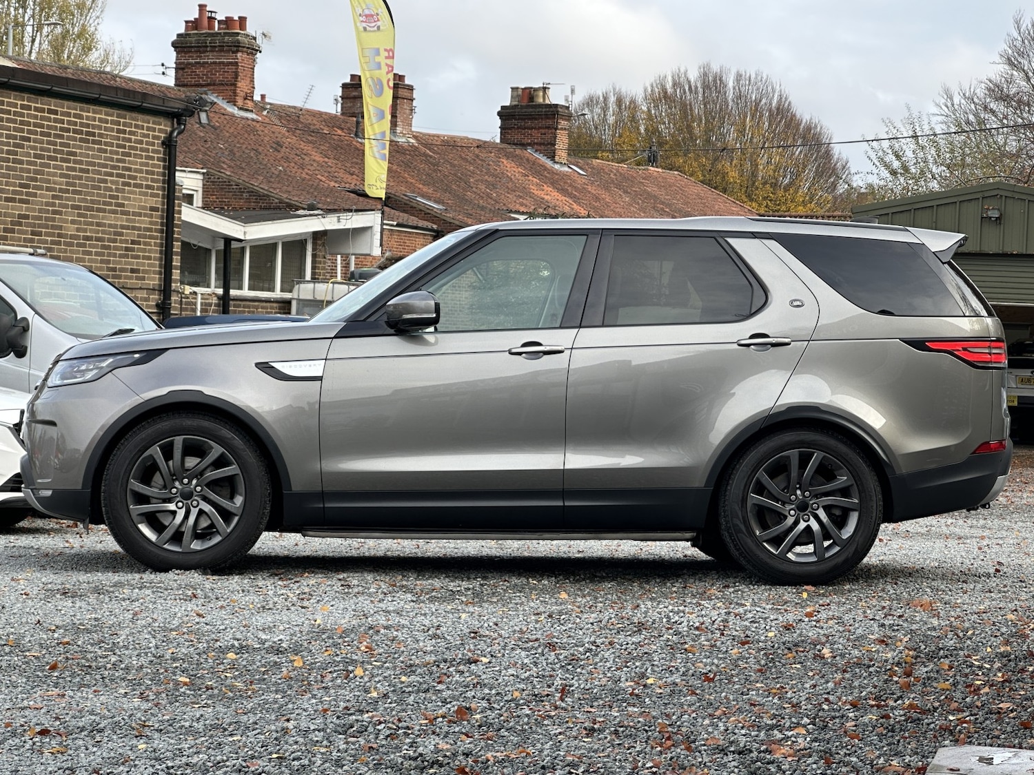 Used Land Rover Discovery 2017 for sale - 76547868: Photo 16