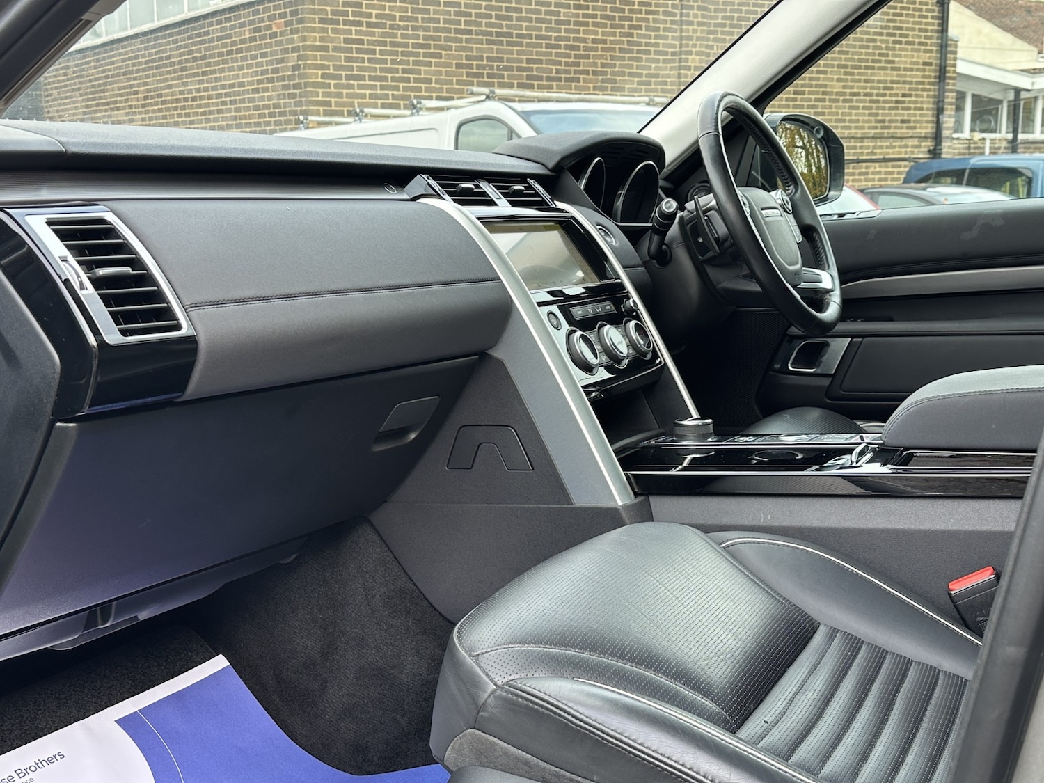 Used Land Rover Discovery 2017 for sale - 76547868: Photo 27