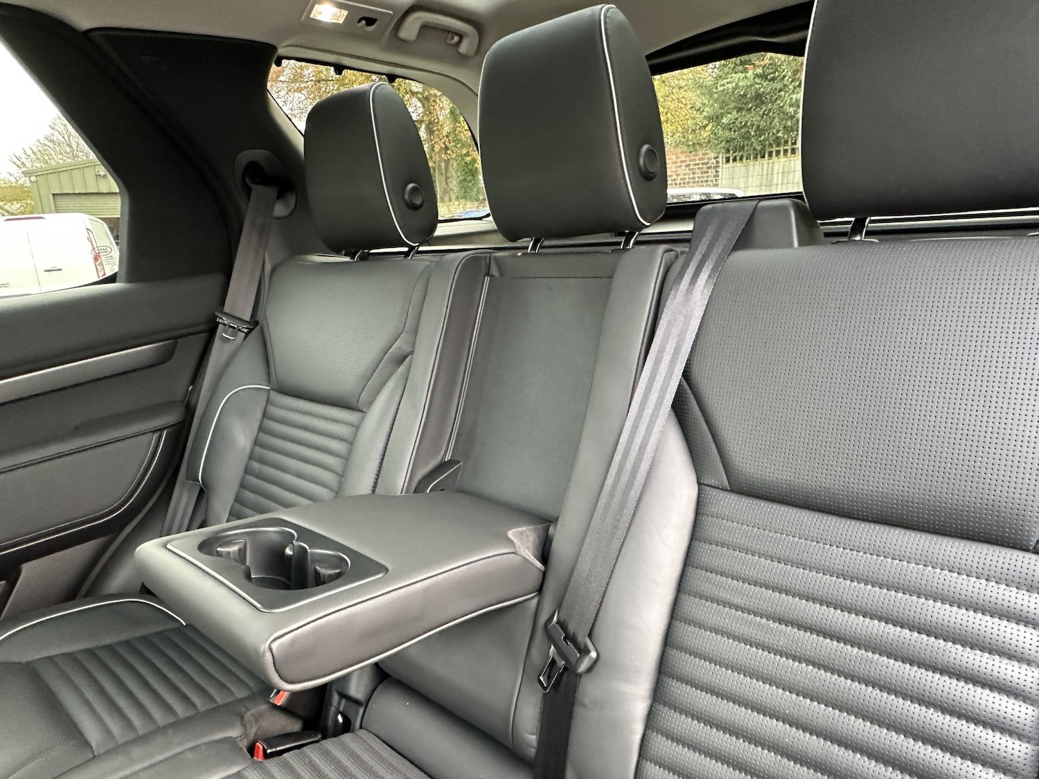 Used Land Rover Discovery 2017 for sale - 76547868: Photo 30