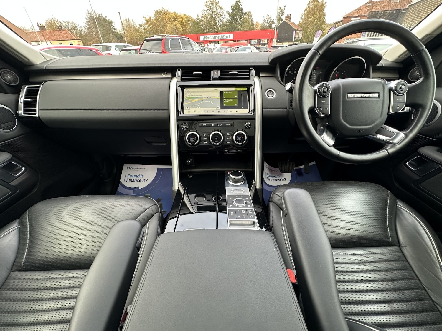 Used Land Rover Discovery 2017 for sale - 76547868: Photo 4