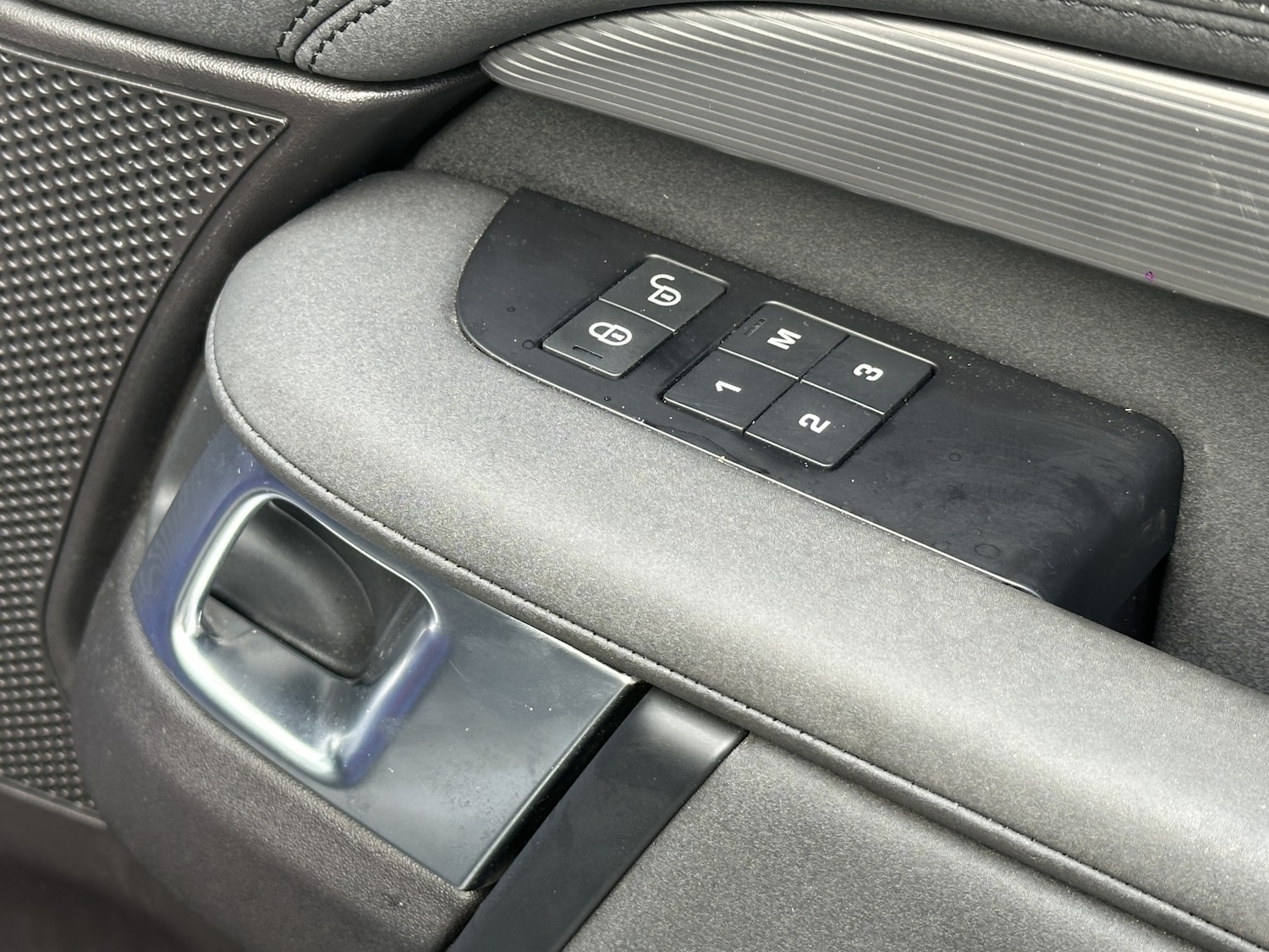 Used Land Rover Discovery 2017 for sale - 76547868: Photo 54