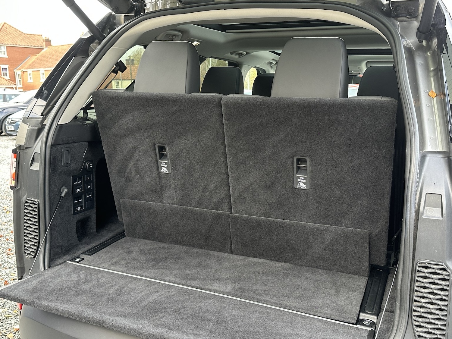 Used Land Rover Discovery 2017 for sale - 76547868: Photo 63