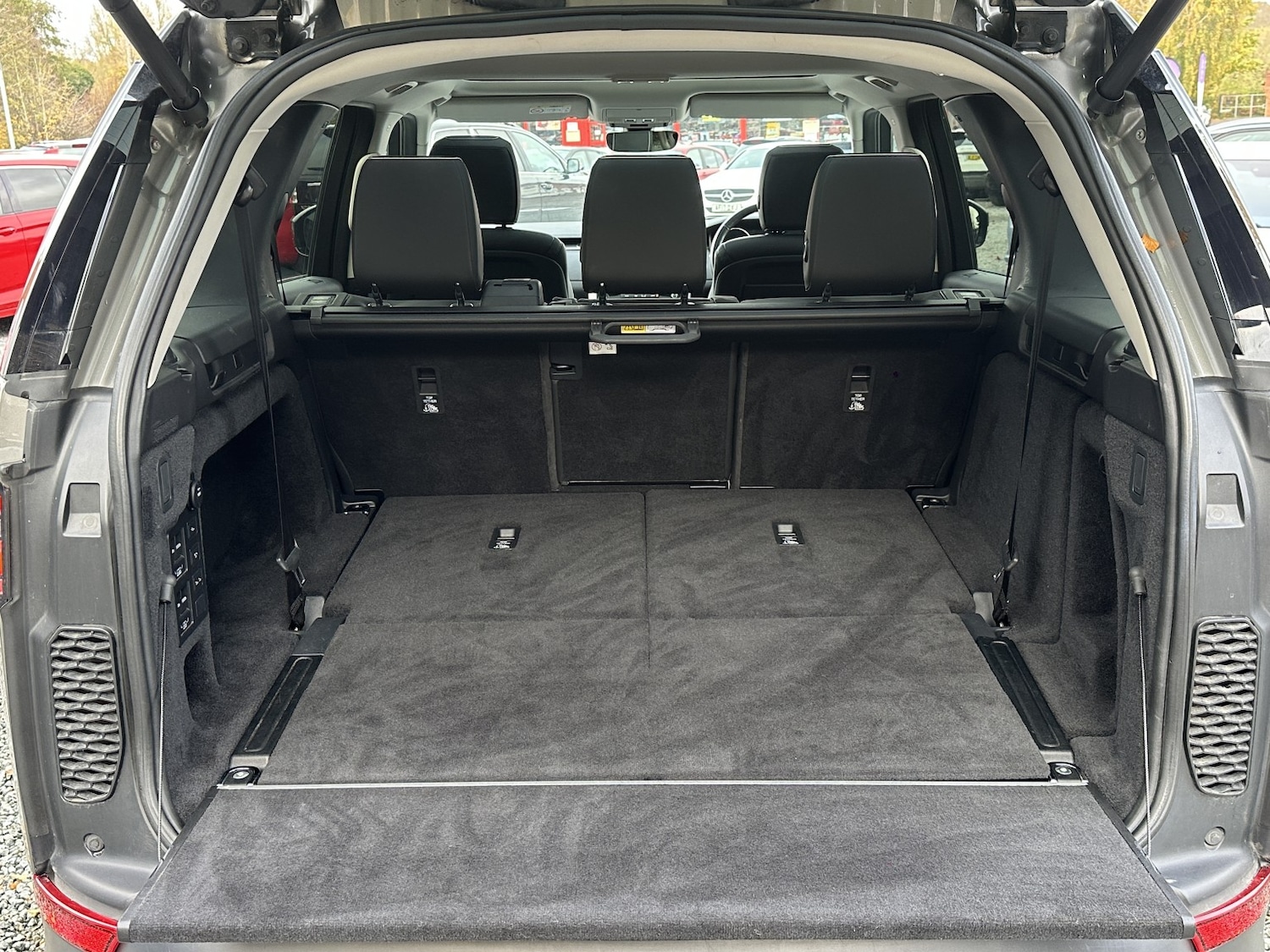 Used Land Rover Discovery 2017 for sale - 76547868: Photo 65