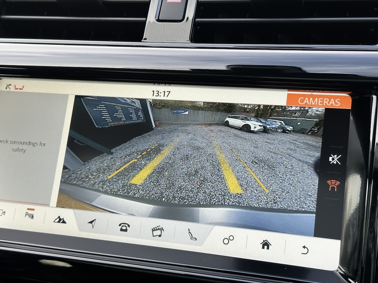 Used Land Rover Discovery 2017 for sale - 76547868: Photo 75