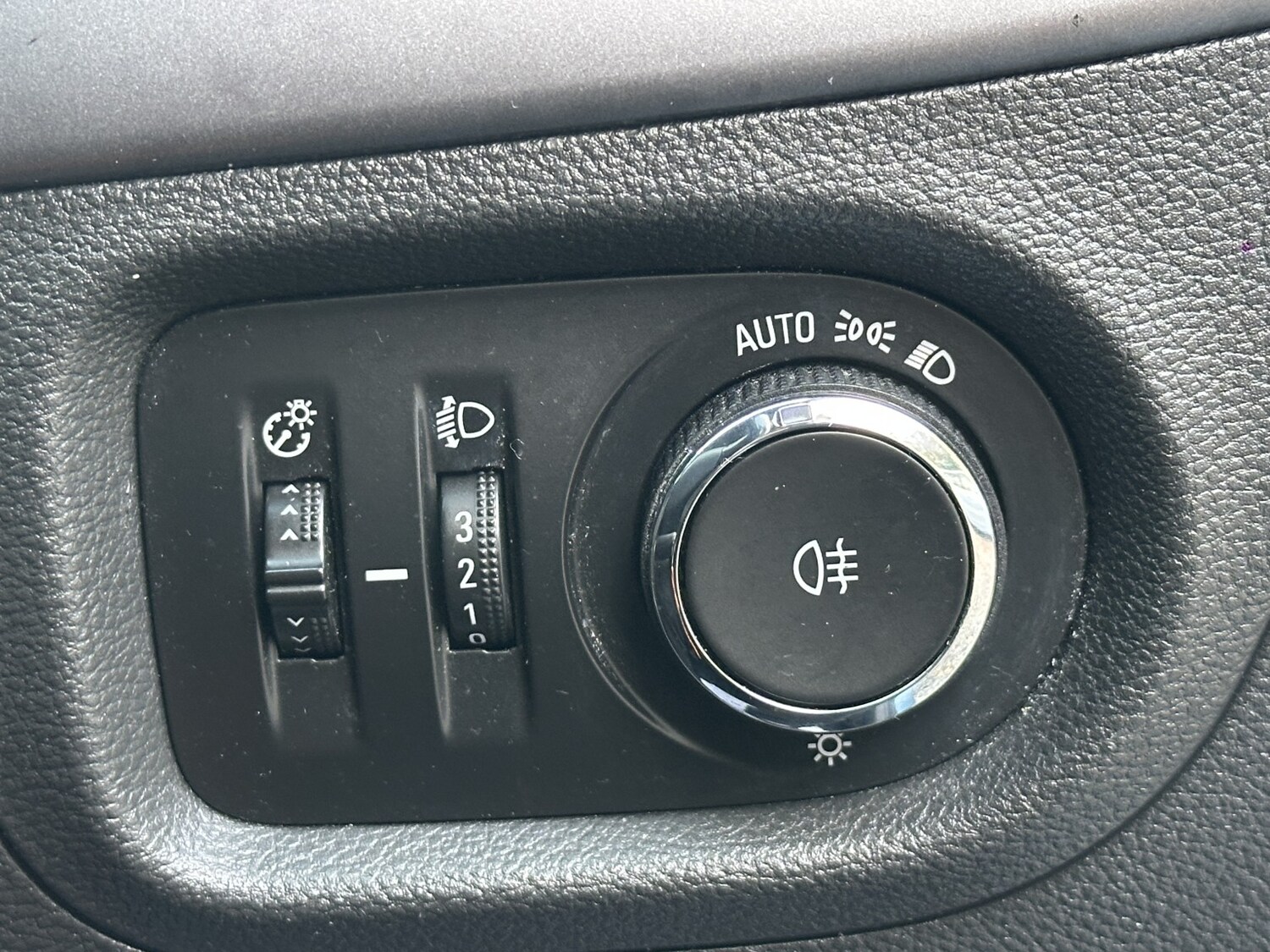 Used Vauxhall Astra 2016 for sale - 77572685: Photo 28