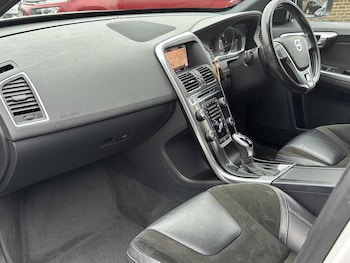 Used Volvo XC60 2017 for sale - 77189327: Photo