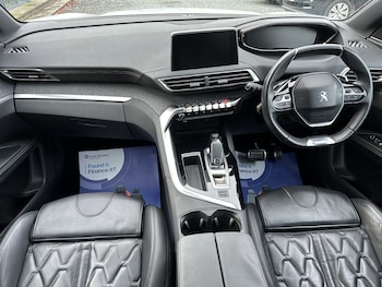 Used Peugeot 5008 2017 for sale - 76945565: Photo