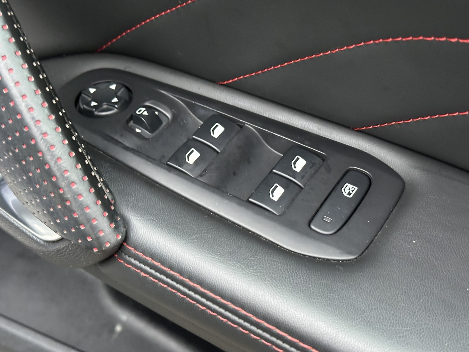 Used Peugeot 308 SW 2016 for sale - 76712765: Photo 40