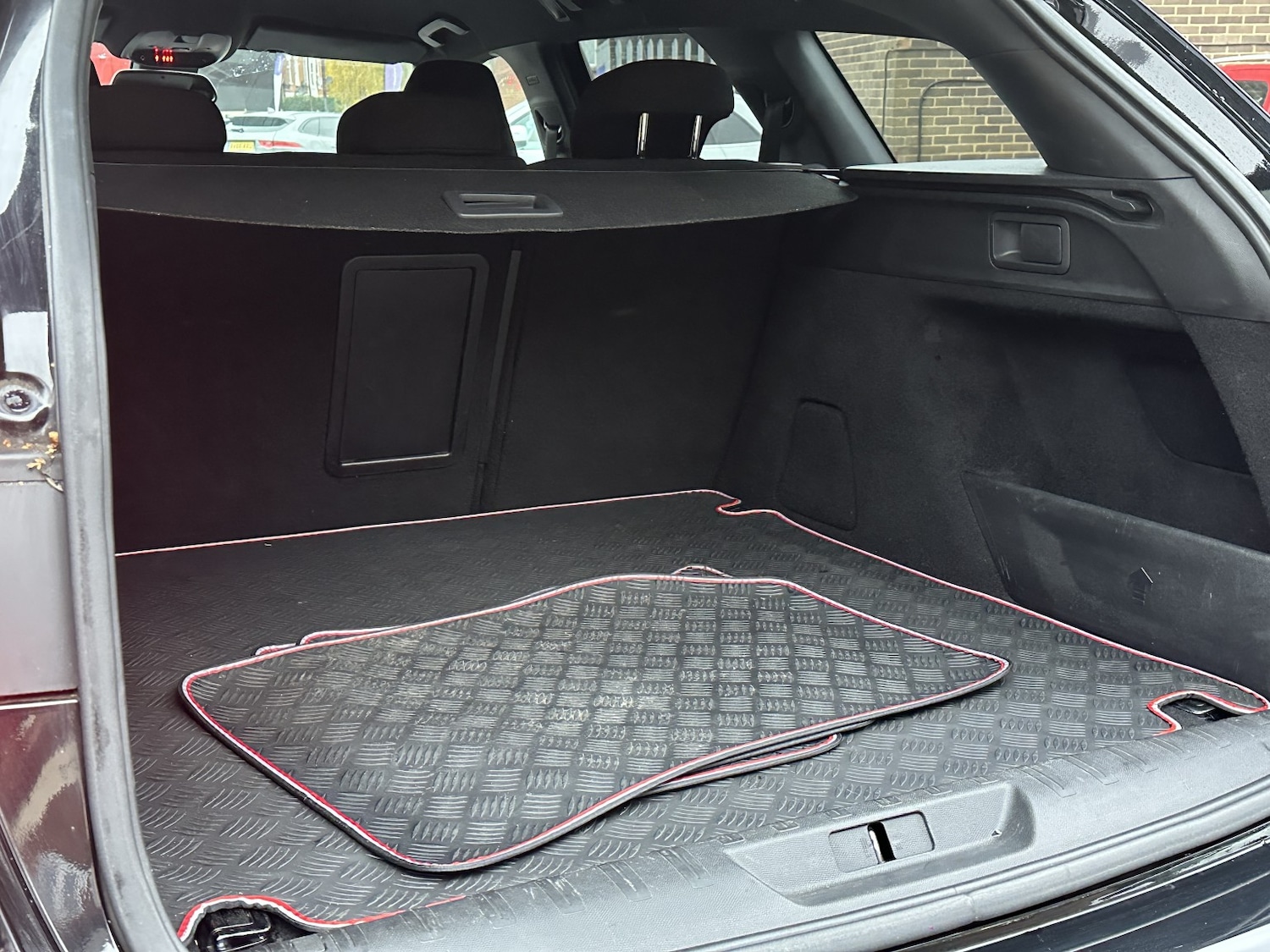 Used Peugeot 308 SW 2016 for sale - 76712765: Photo 44