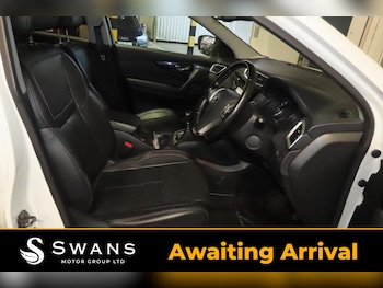 Used Nissan Qashqai 2017 for sale - 77977013: Photo