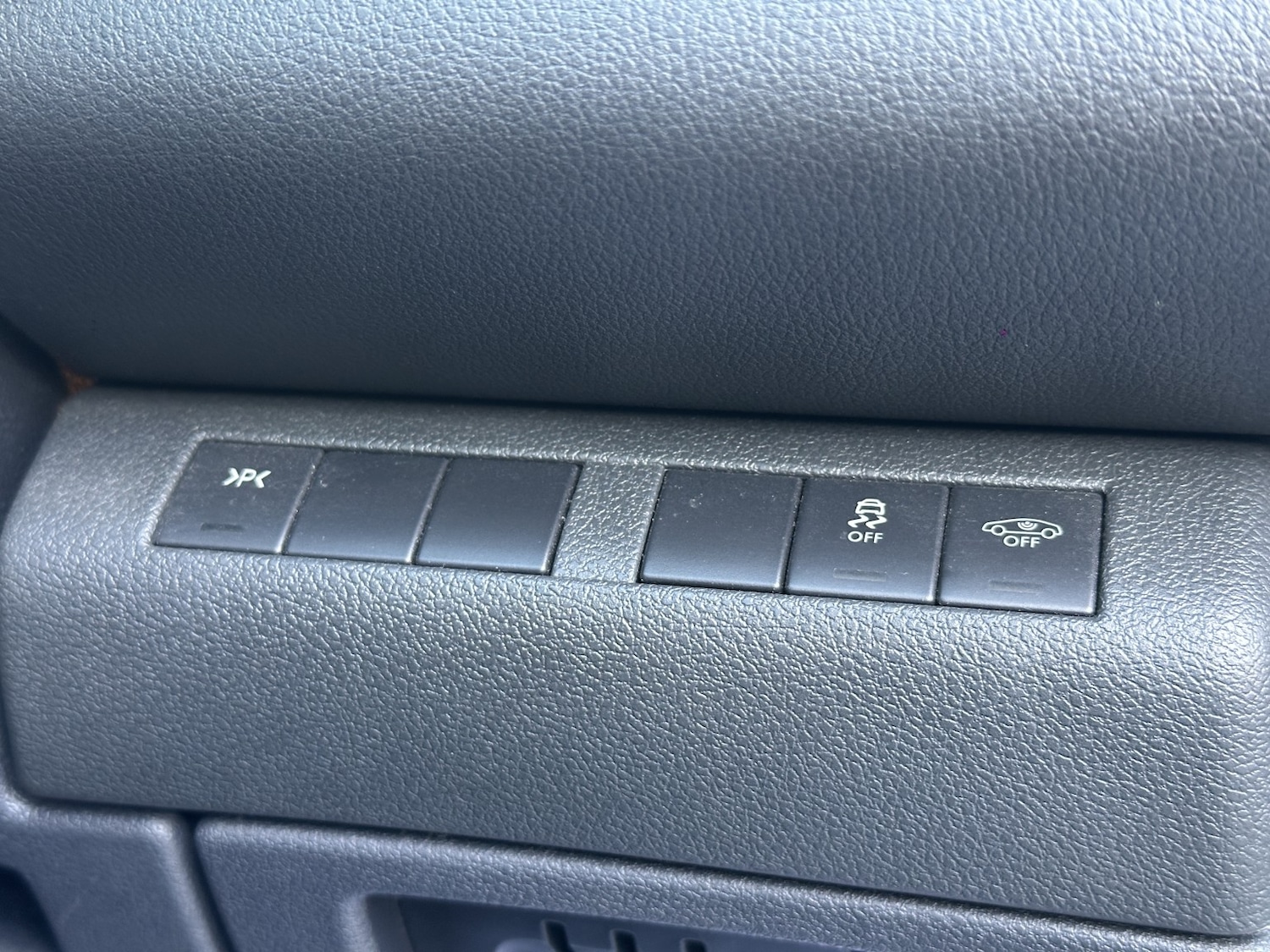 Used Peugeot 3008 2015 for sale - 76149230: Photo 30