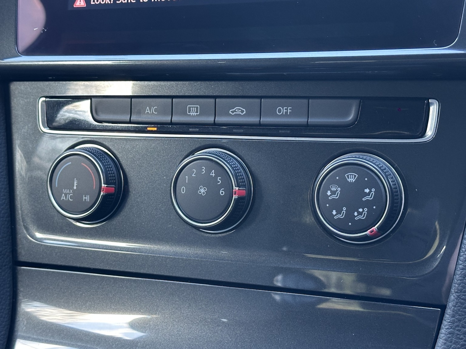 Used Volkswagen Golf 2018 for sale - 76945579: Photo 28