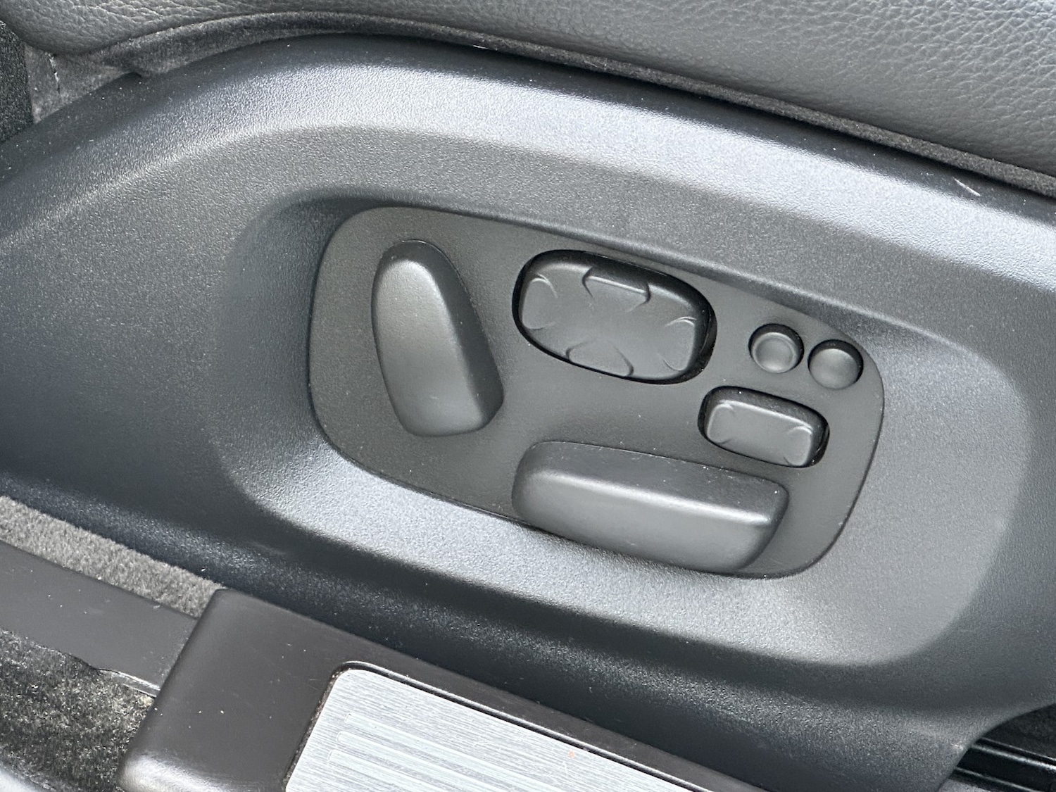 Used Jaguar XF 2015 for sale - 77622374: Photo 35