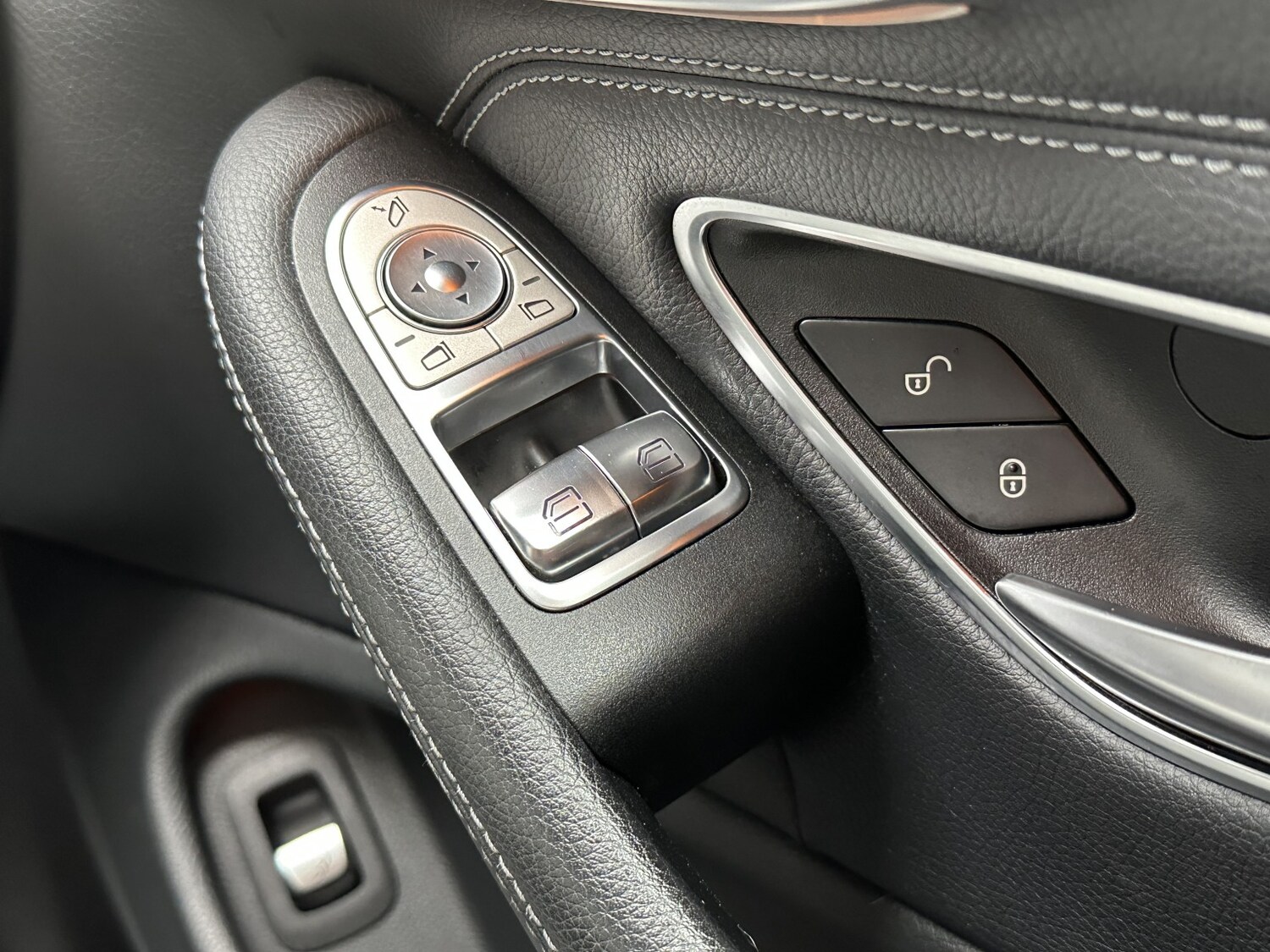 Used Mercedes-Benz C Class 2016 for sale - 75718371: Photo 38