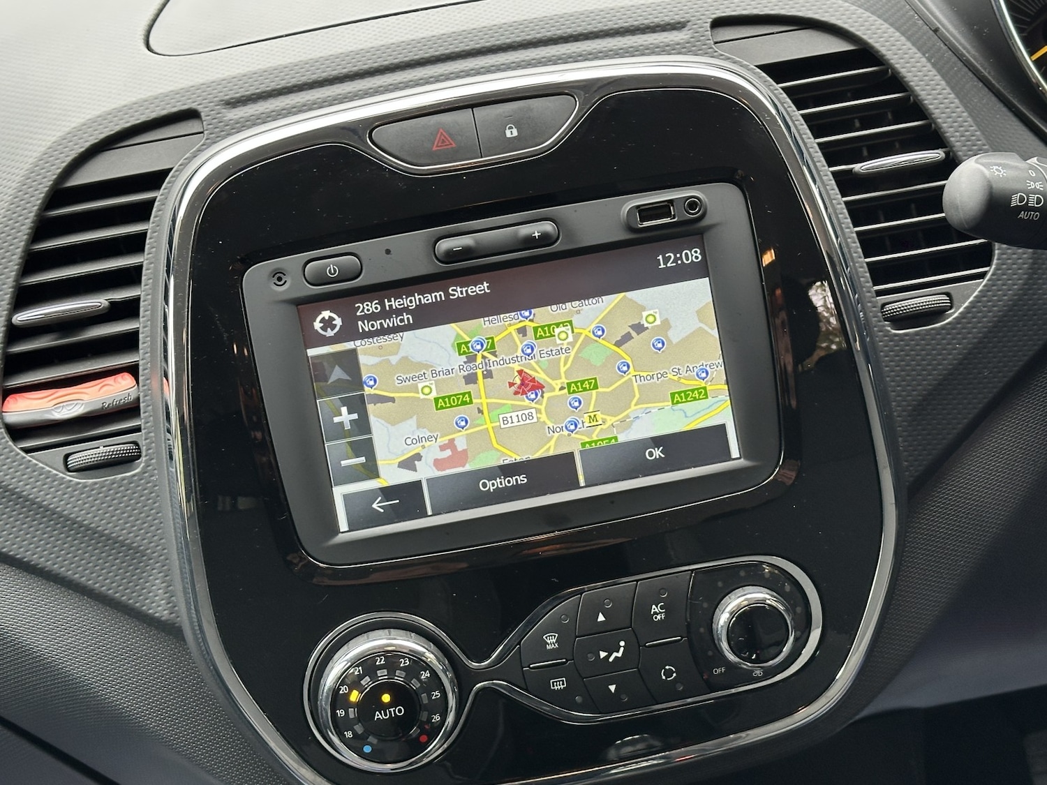 Used Renault Captur 2014 for sale - 77162185: Photo 21