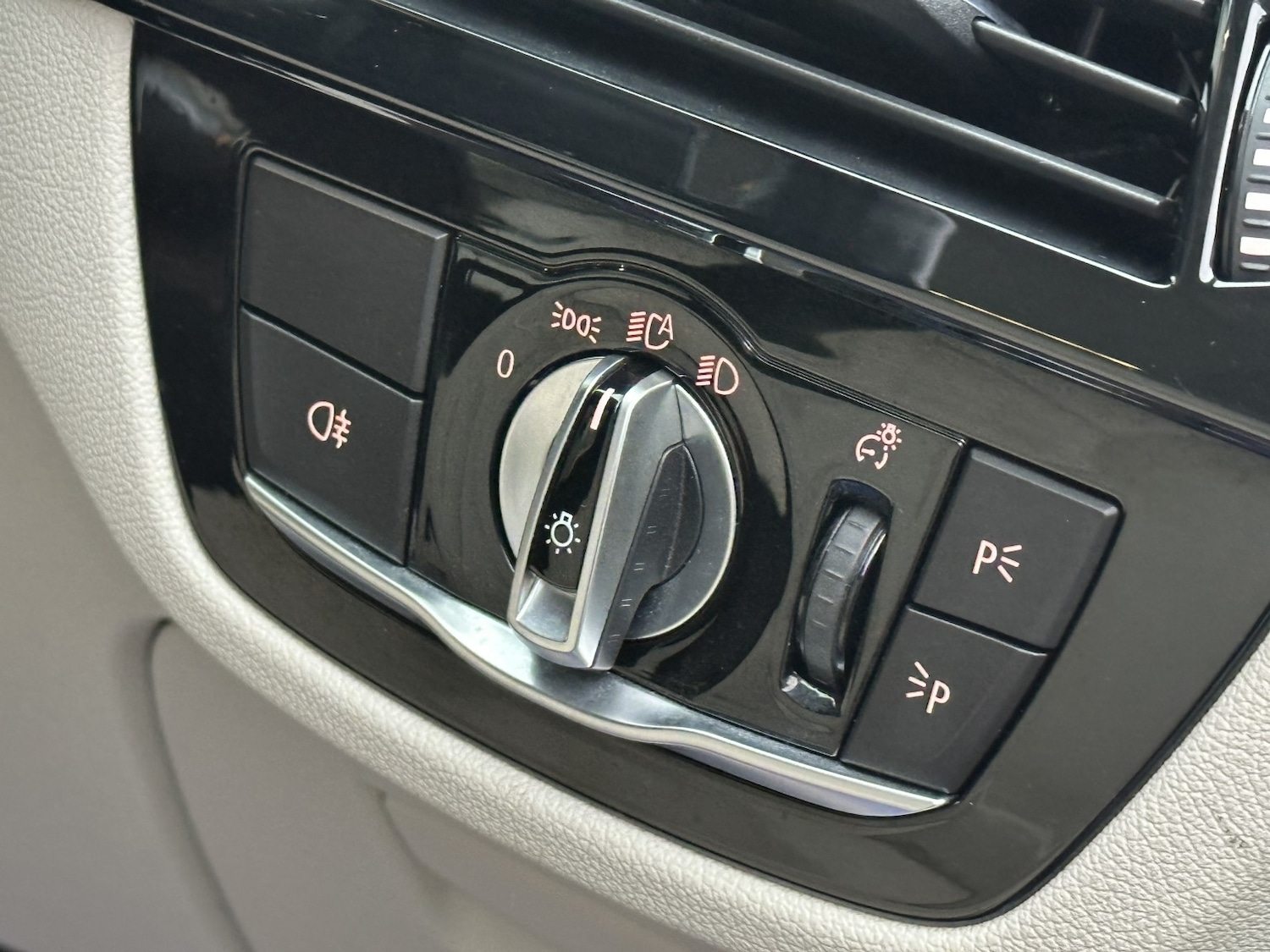 Used BMW 5 Series 2017 for sale - 77264409: Photo 43