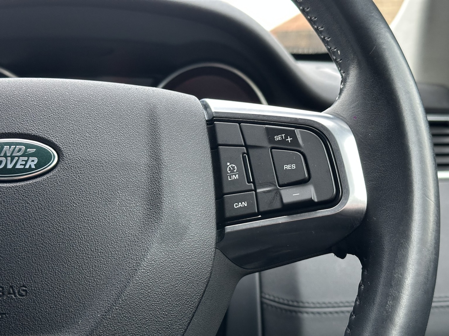 Used Land Rover Discovery Sport 2018 for sale - 78025733: Photo 32