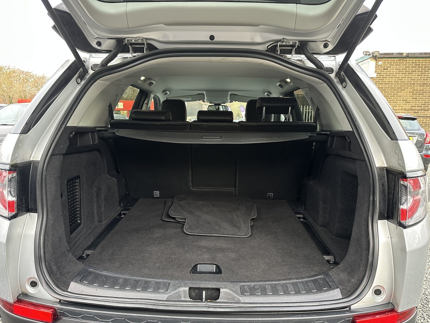 Used Land Rover Discovery Sport 2018 for sale - 78025733: Photo 48