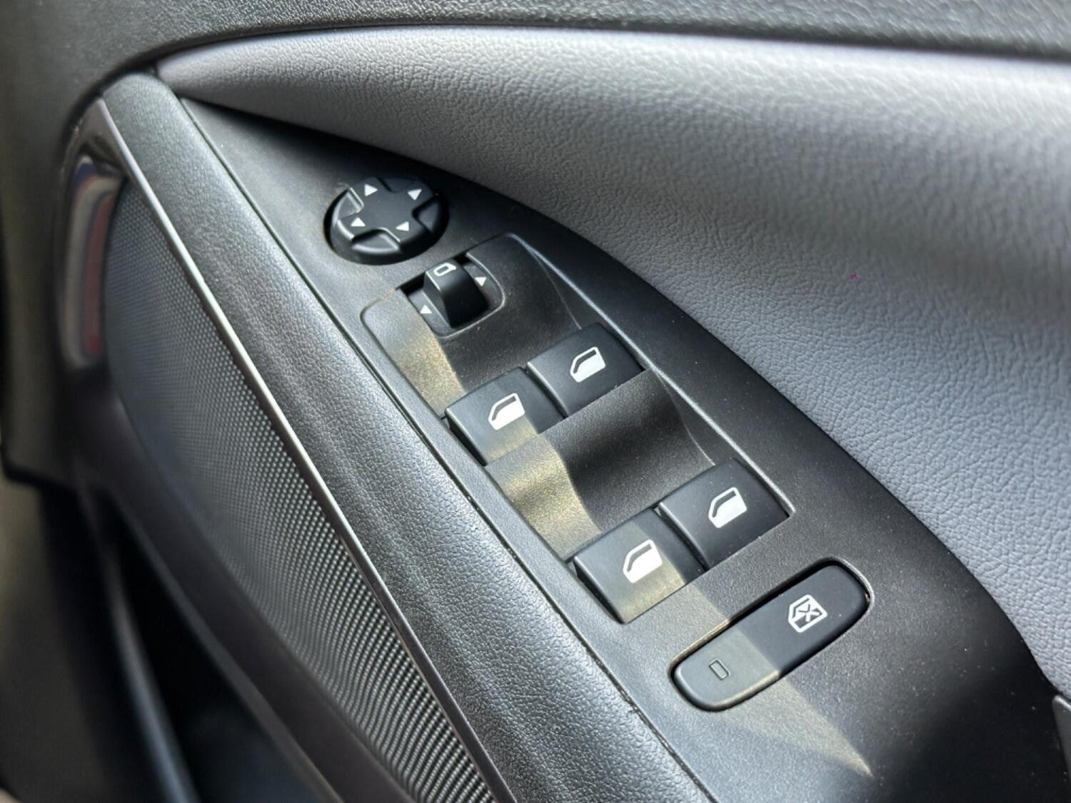 Used Vauxhall Crossland X 2018 for sale - 77162171: Photo 23