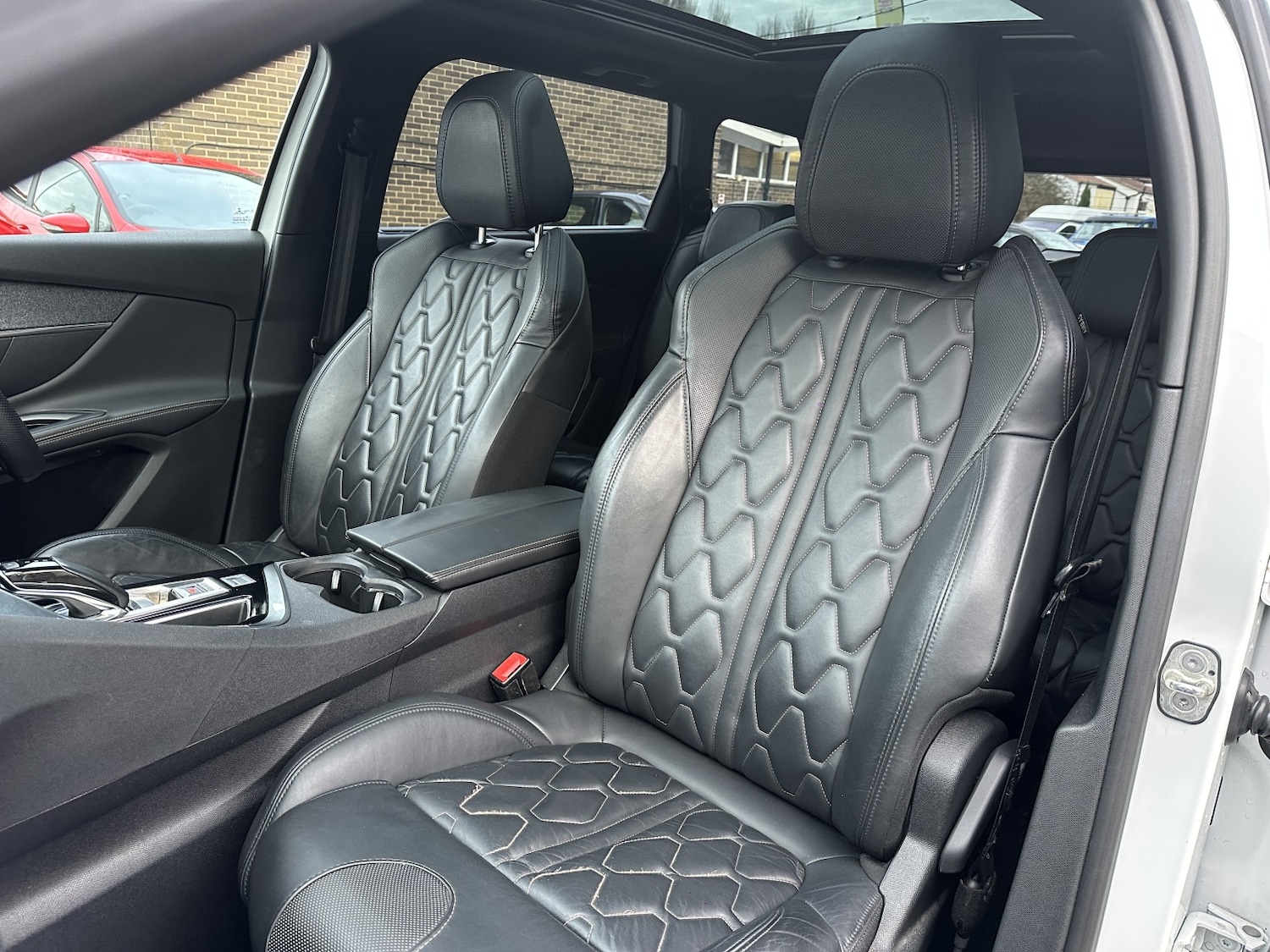 Used Peugeot 5008 2017 for sale - 77264547: Photo 23