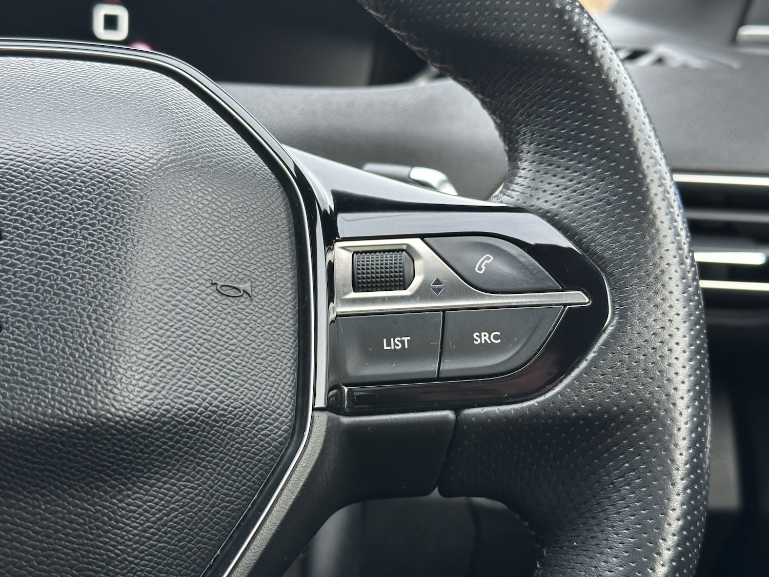 Used Peugeot 5008 2017 for sale - 77264547: Photo 39