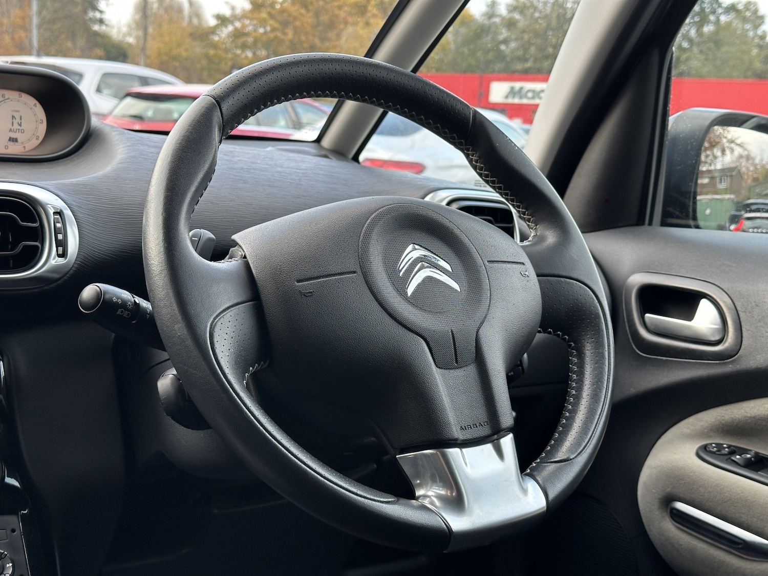 Used Citroen C3 Picasso 2014 for sale - 76945535: Photo 17