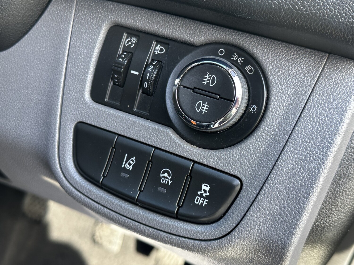 Used Vauxhall Viva 2015 for sale - 77774734: Photo 30