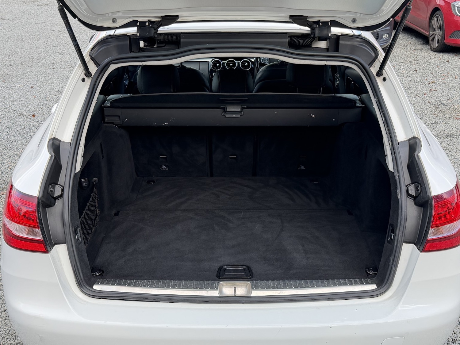 Used Mercedes-Benz C Class 2015 for sale - 76945558: Photo 10