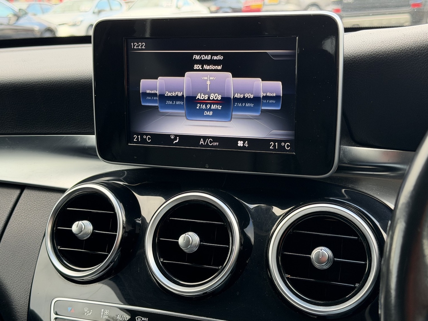 Used Mercedes-Benz C Class 2015 for sale - 76945558: Photo 25