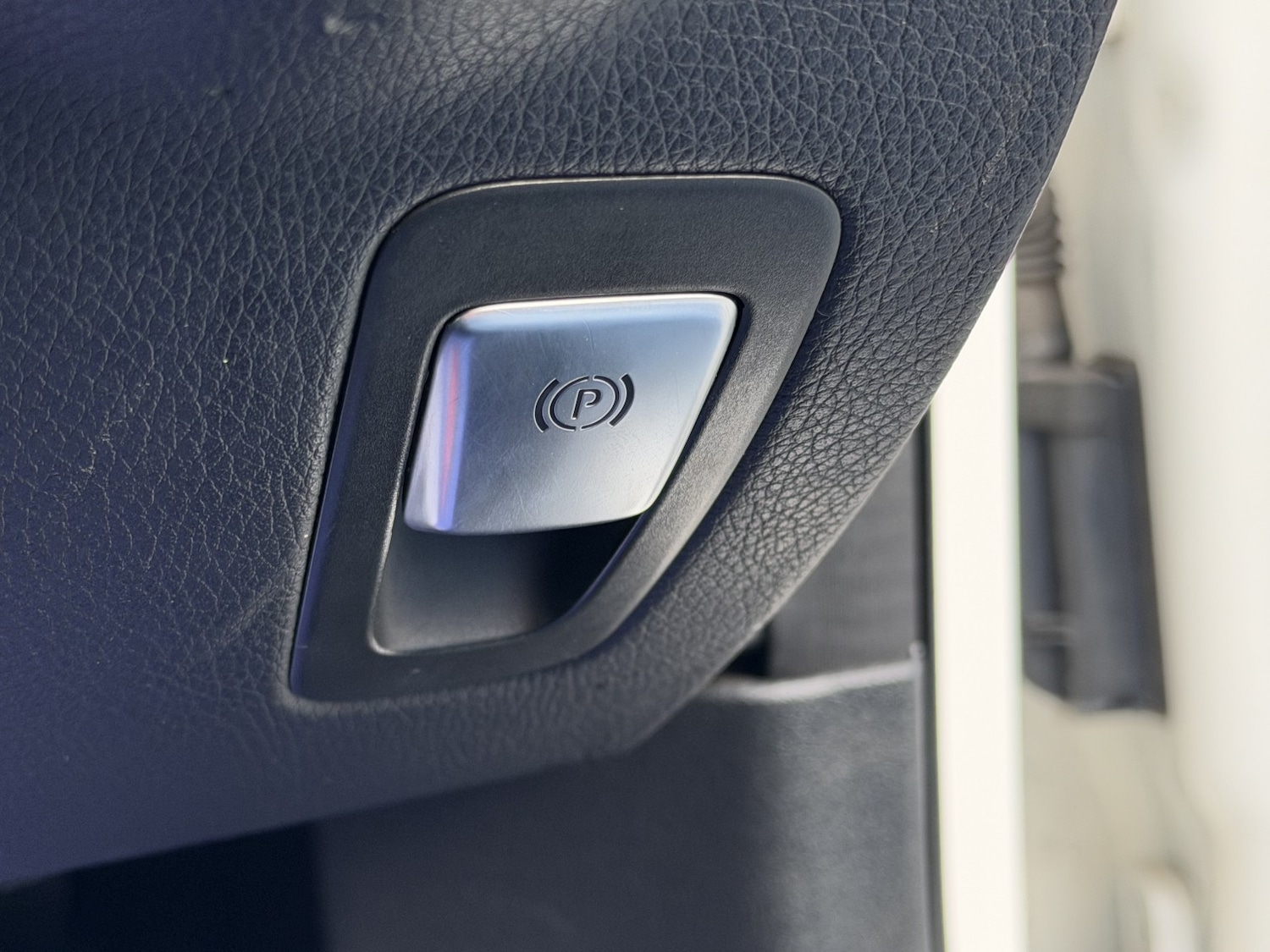 Used Mercedes-Benz C Class 2015 for sale - 76945558: Photo 32