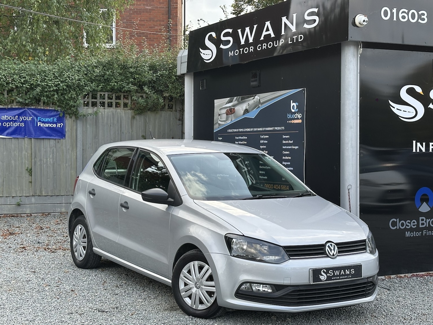 Used Volkswagen Polo 2015 for sale - 76945518: Photo 1