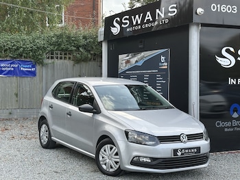 Used Volkswagen Polo 2015 for sale - 76945518: Photo