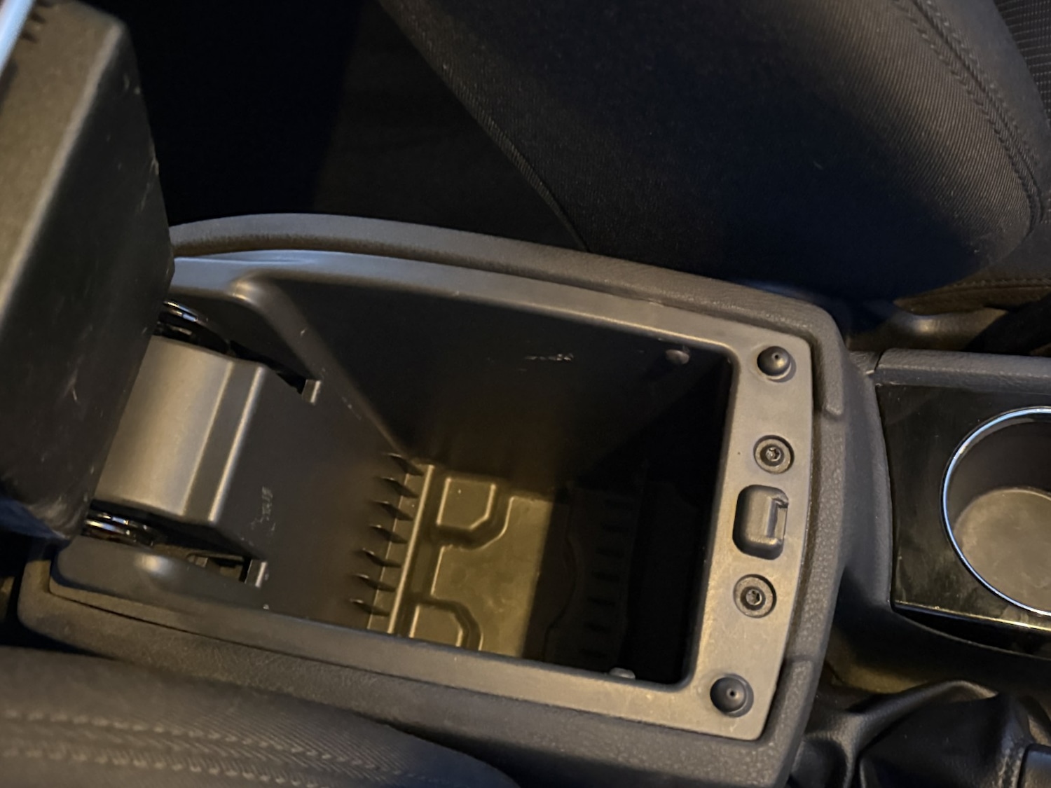 Used Ford Mondeo 2011 for sale - 77681860: Photo 43