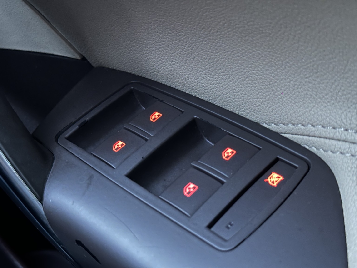 Used Vauxhall Insignia 2010 for sale - 77162309: Photo 20