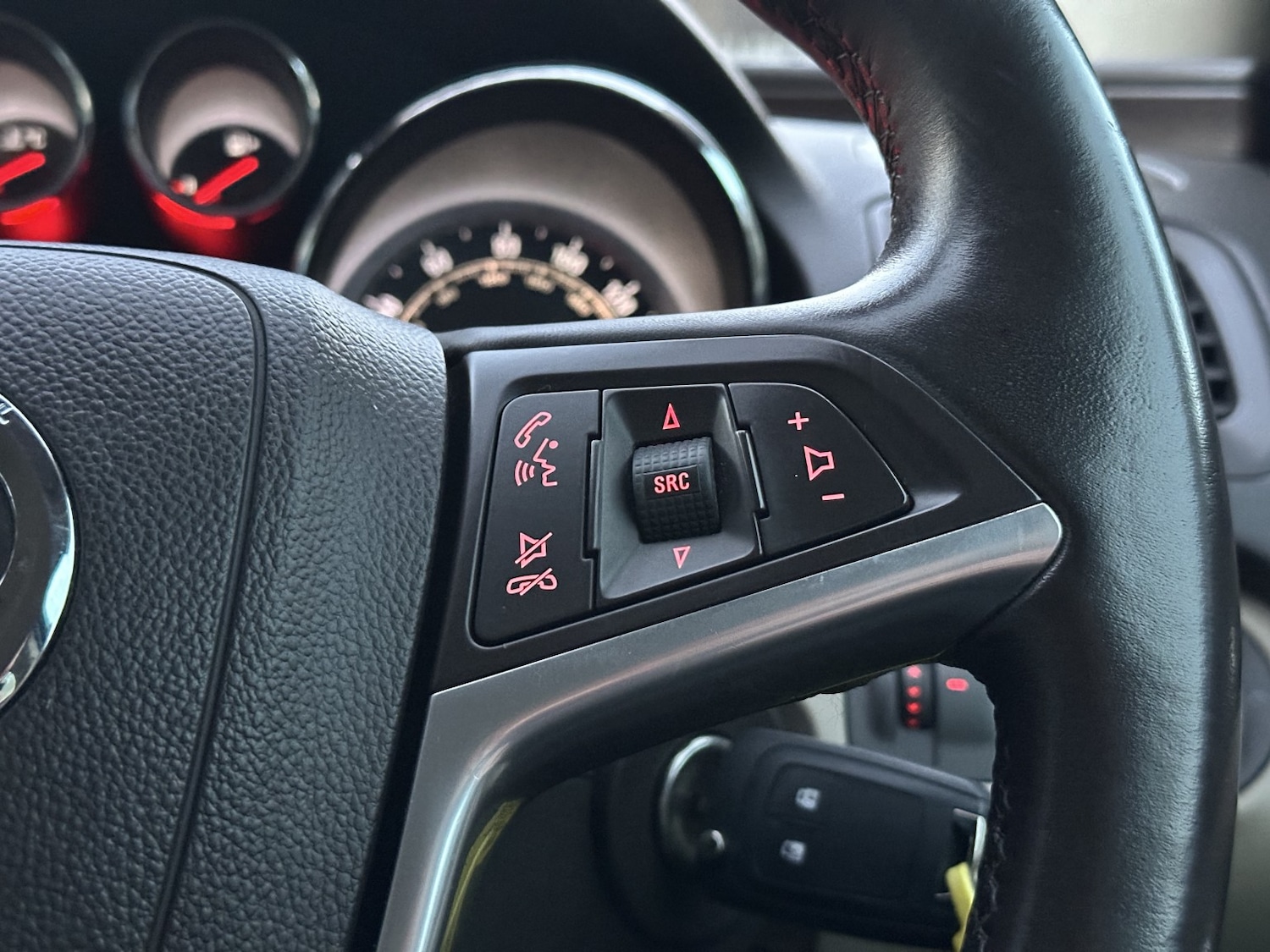 Used Vauxhall Insignia 2010 for sale - 77162309: Photo 24