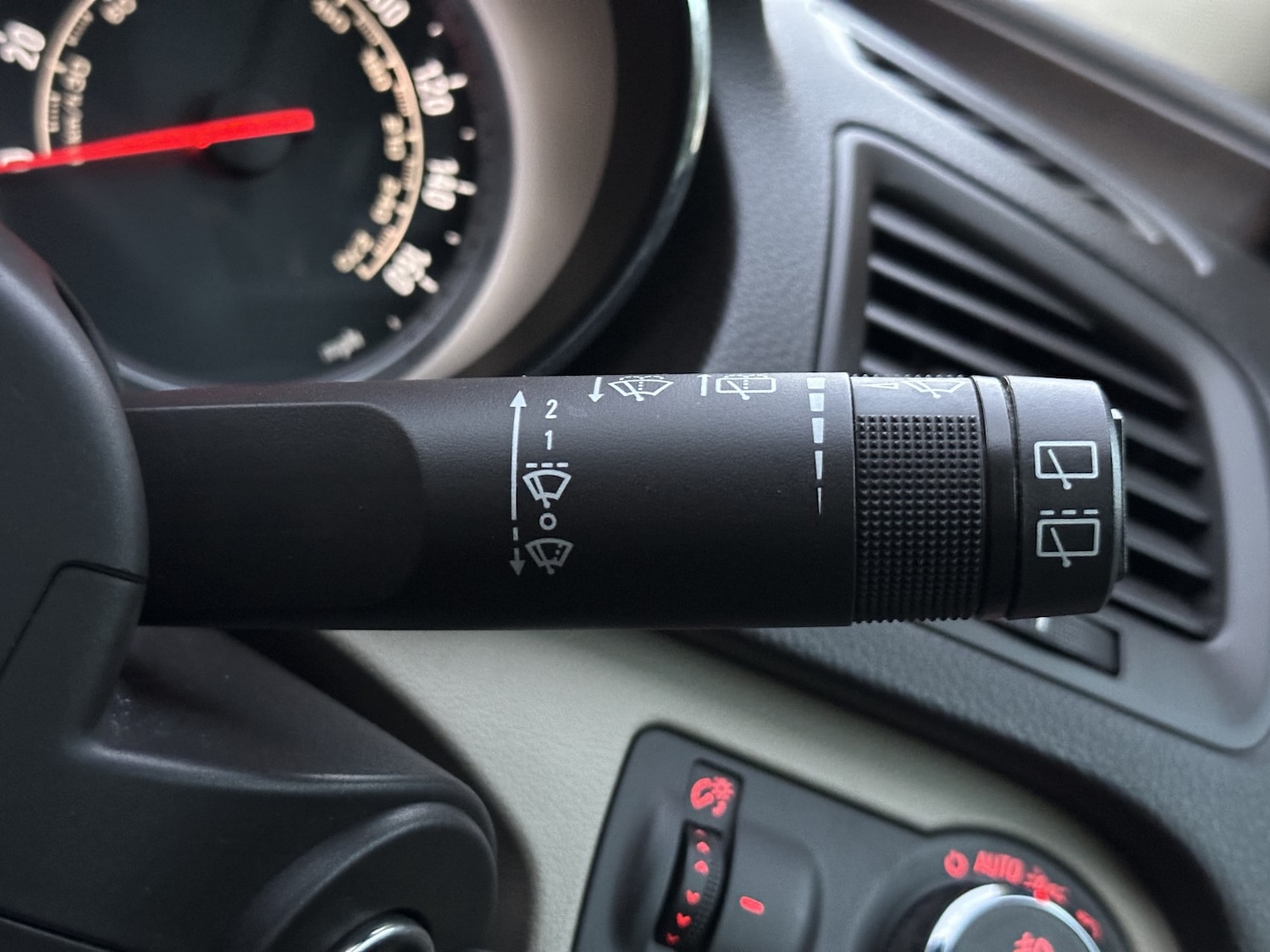 Used Vauxhall Insignia 2010 for sale - 77162309: Photo 32