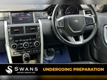 Used Land Rover Discovery Sport 2017 for sale - 79507088: Photo