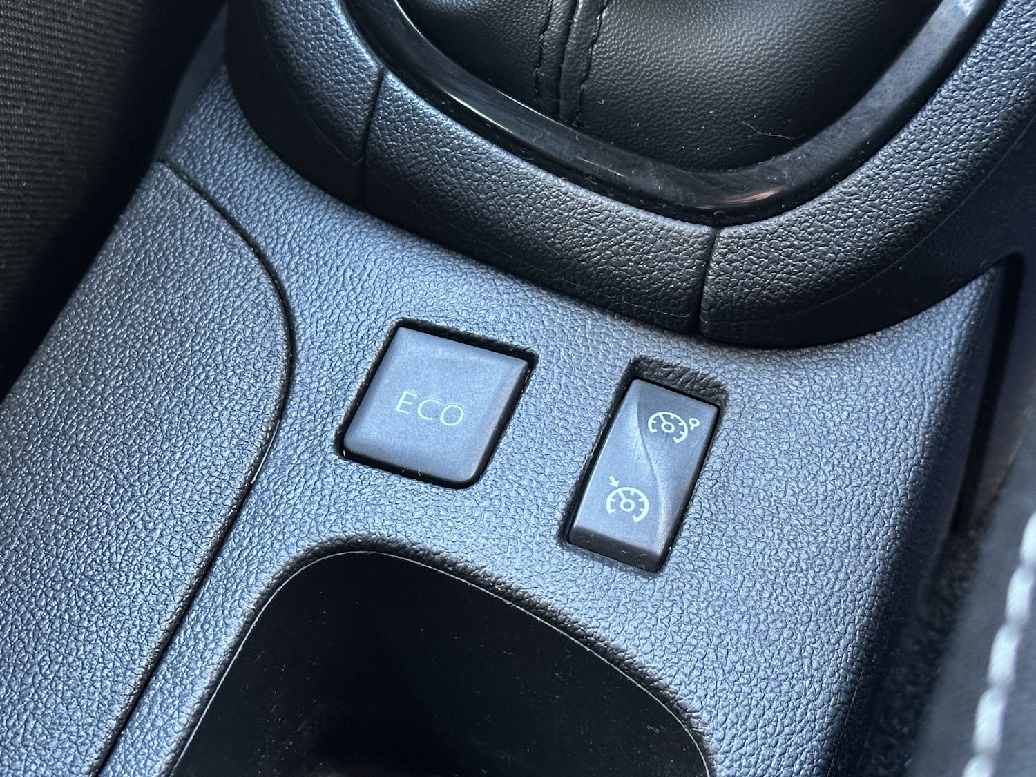 Used Renault Clio 2018 for sale - 76945584: Photo 26