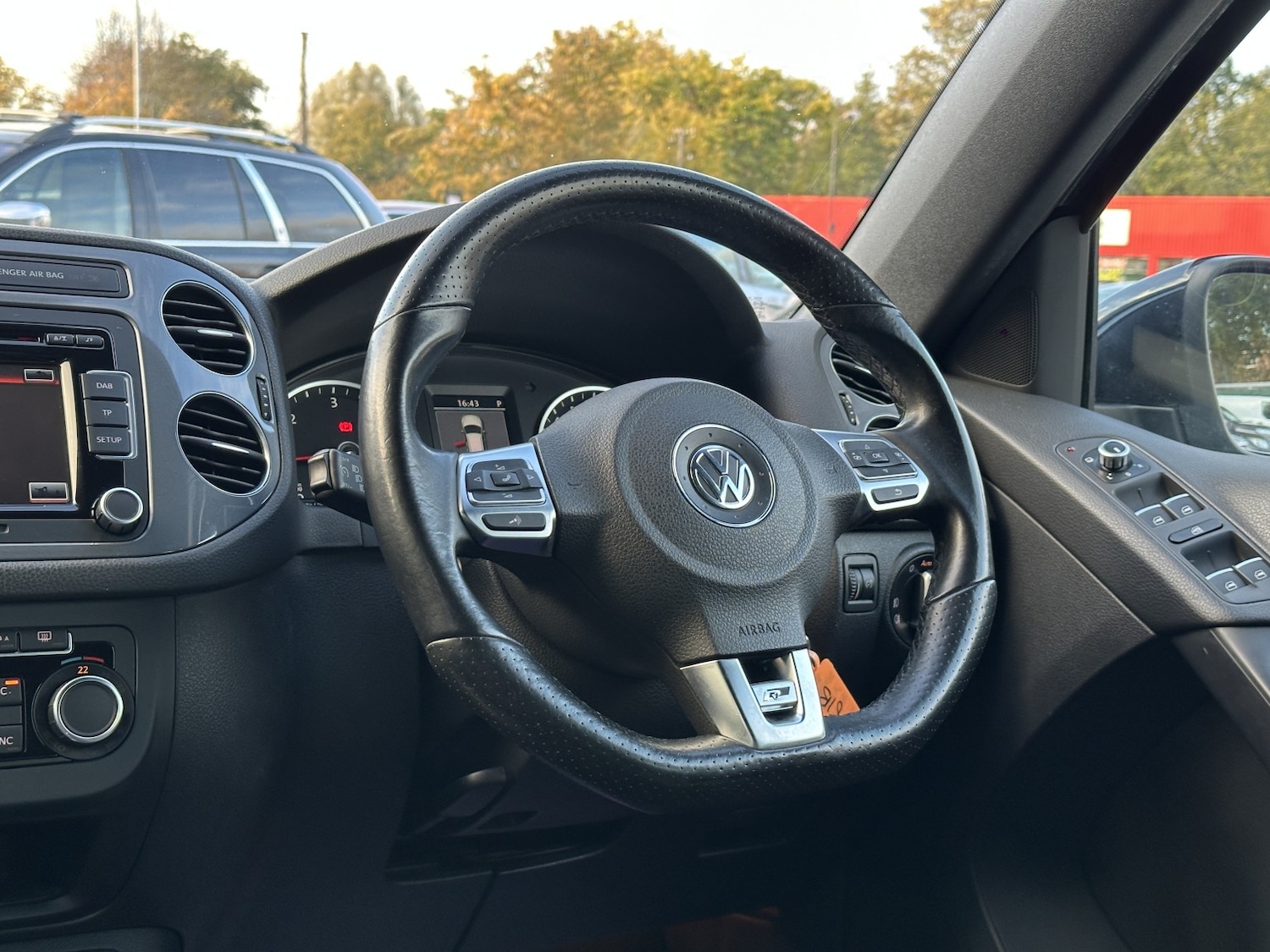 Used Volkswagen Tiguan 2014 for sale - 77162210: Photo 15