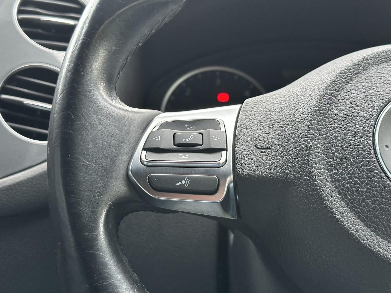 Used Volkswagen Tiguan 2014 for sale - 77162210: Photo 20