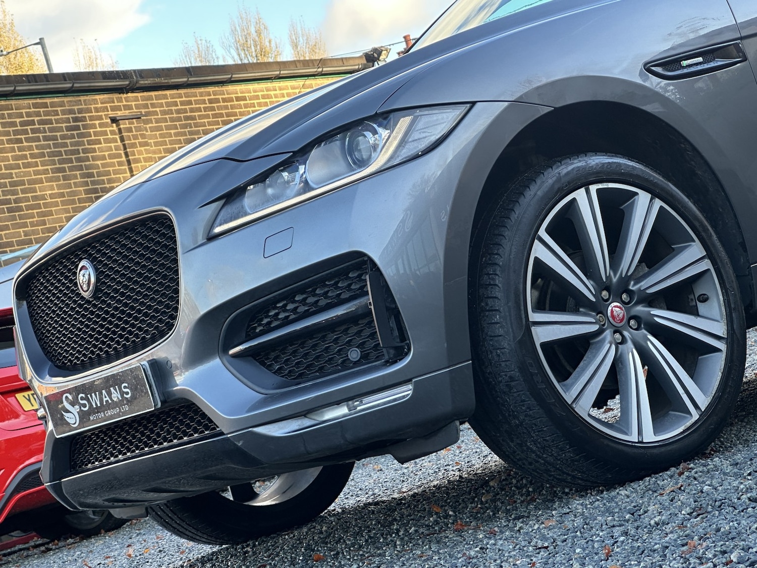 Used Jaguar F-Pace 2016 for sale - 76945551: Photo 16