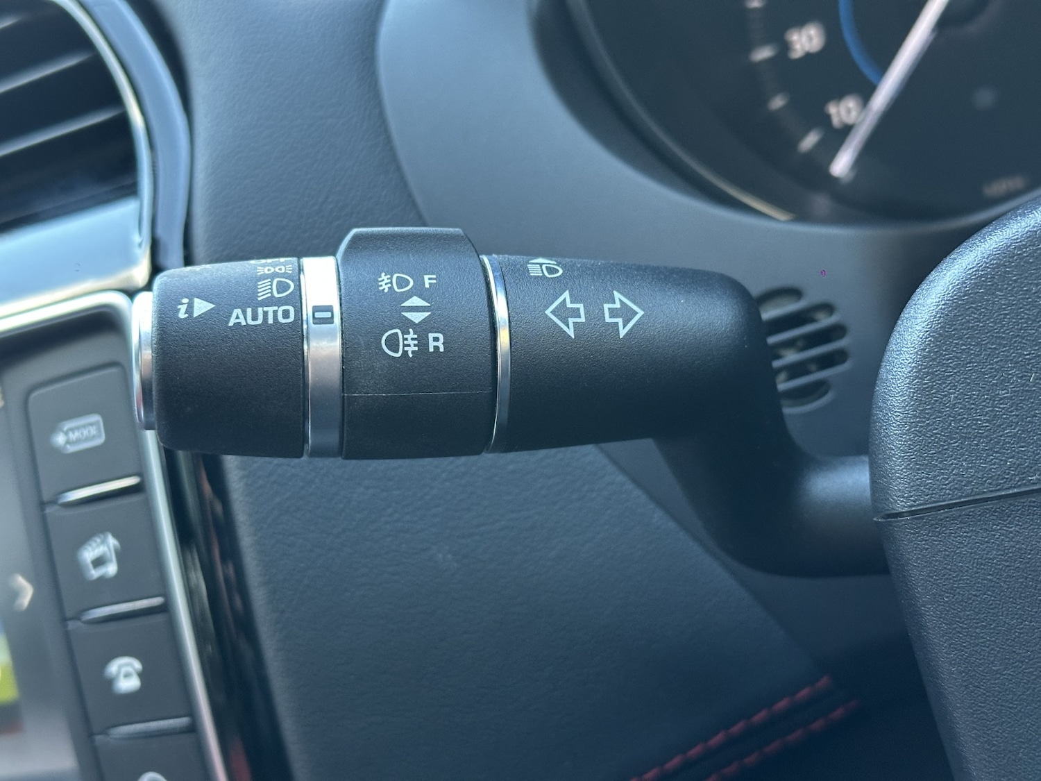 Used Jaguar F-Pace 2016 for sale - 76945551: Photo 40