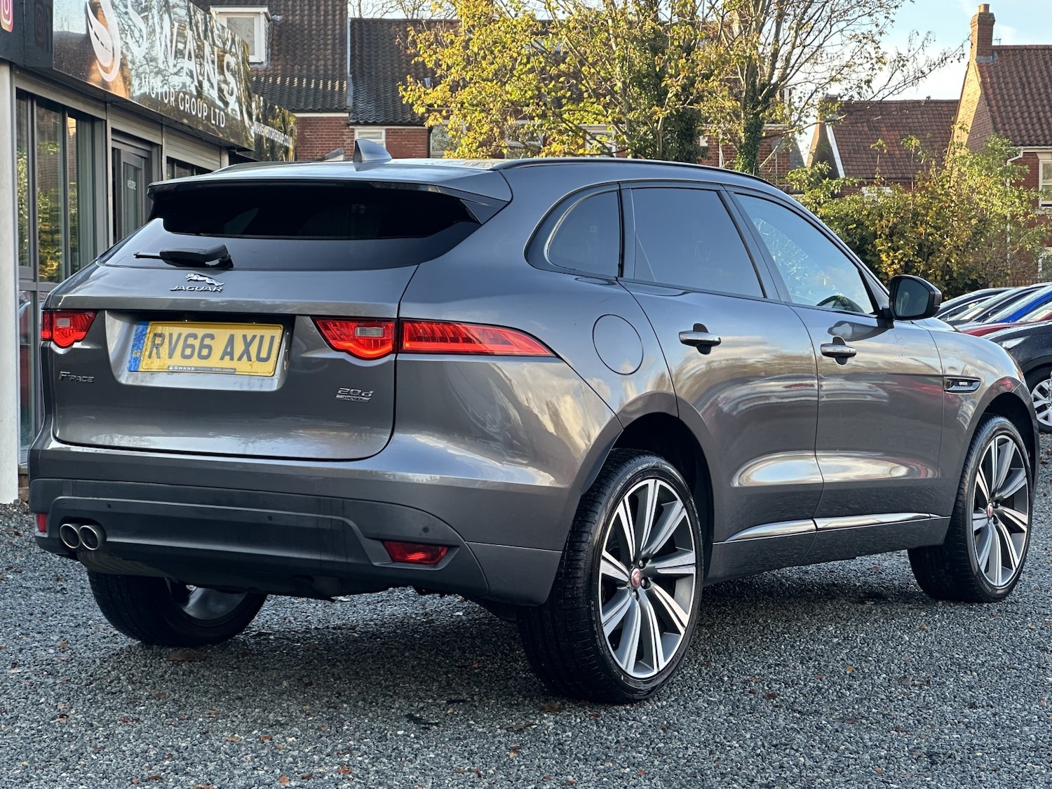 Used Jaguar F-Pace 2016 for sale - 76945551: Photo 5